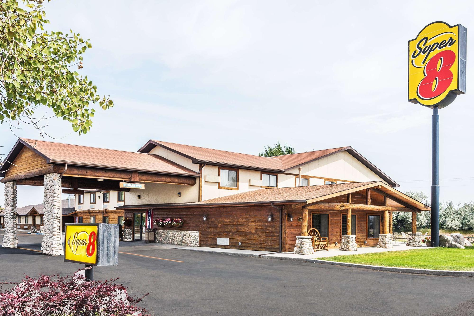 Homestead Inn And Suites Hardin Exterior foto